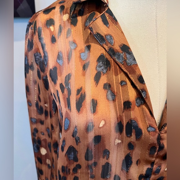 Animal print sheer blouse - Picture 3 of 4